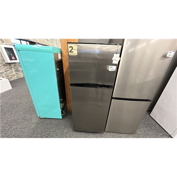 MIDEA 24"W X 60"H 11.5 CU FT TOP MOUNTED FREEZER. MODEL MRT12B2AST