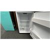 Image 2 : MIDEA 24"W X 60"H 11.5 CU FT TOP MOUNTED FREEZER. MODEL MRT12B2AST