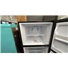 Image 3 : MIDEA 24"W X 60"H 11.5 CU FT TOP MOUNTED FREEZER. MODEL MRT12B2AST