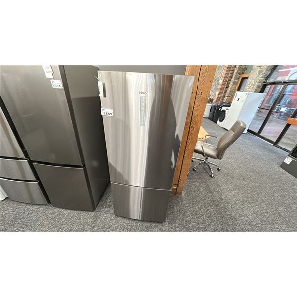 HAIER 28" X 68"H. 15 CU FT FRIDGE BOTTOM MOUNT RIGHT-HAND SWING DOOR FREEZER. MODEL HRB15N3BGS