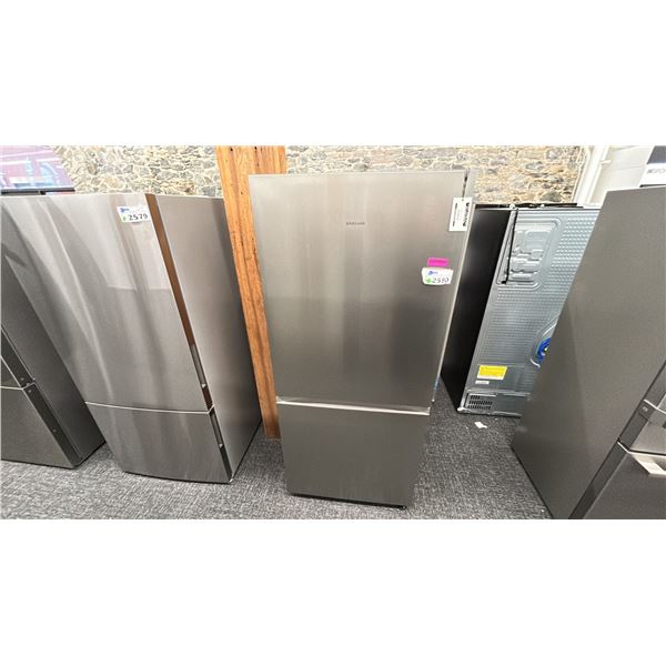 SAMSUNG 30"W X 70"H. 16 CU FT, MODEL RB16DG6000SLAA