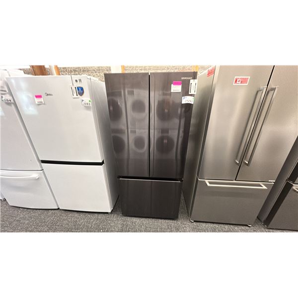 SAMSUNG 30"W X 67"H. 21.8 CU FT. MODEL RF22A4221SR-AA