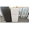 Image 1 : DANBY 27.5"W X 61"H. 14.2 CU FT APARTMENT SIZE FRIDGE. MODEL DFF142E1WDB