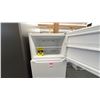 Image 2 : DANBY 27.5"W X 61"H. 14.2 CU FT APARTMENT SIZE FRIDGE. MODEL DFF142E1WDB