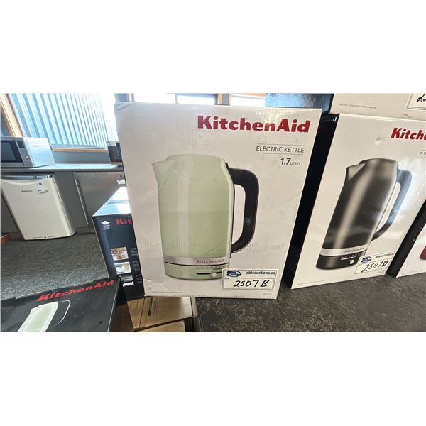 KITCHENAID ELCTRIC KETTLE 1.7L  NEW IN BOX-PISTACHIO