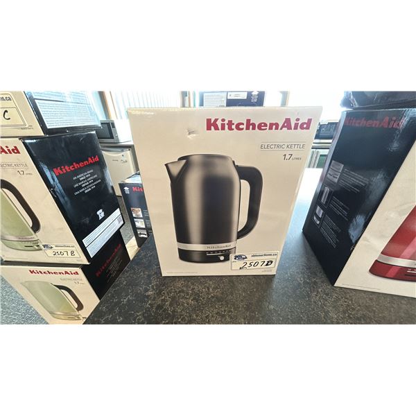 KITCHENAID ELCTRIC KETTLE 1.7L  NEW IN BOX-BLACK