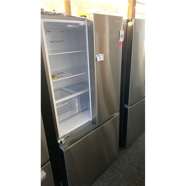 LG 33" FRIDGE MISSING A DOOR. MODEL RF18A5101SR/AA