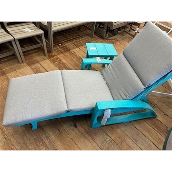 TEAL LOUNGER AND SIDE TABLE
