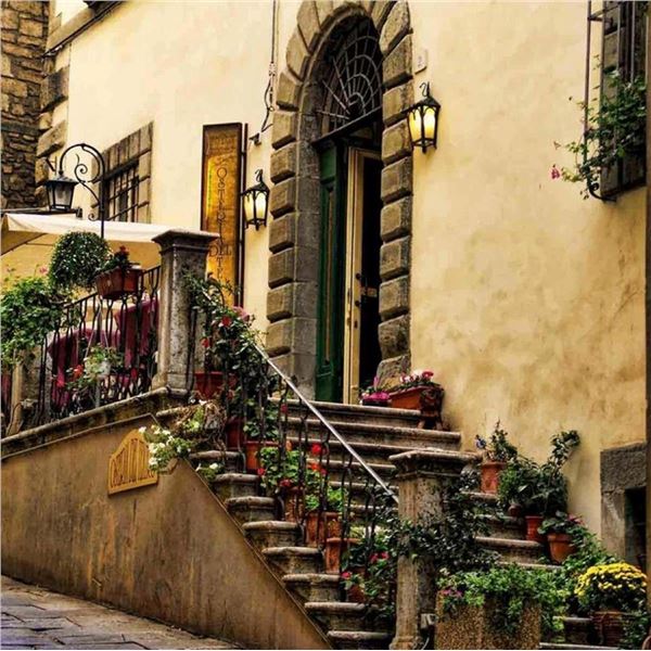 Italy: 6 N Private Apartment in Tuscany for 2 Adults, includes private dinner show & wine tasting