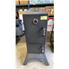 Image 1 : BROIL KING MODEL 923610. VERTICAL CHARCOAL CABINET SMOKER