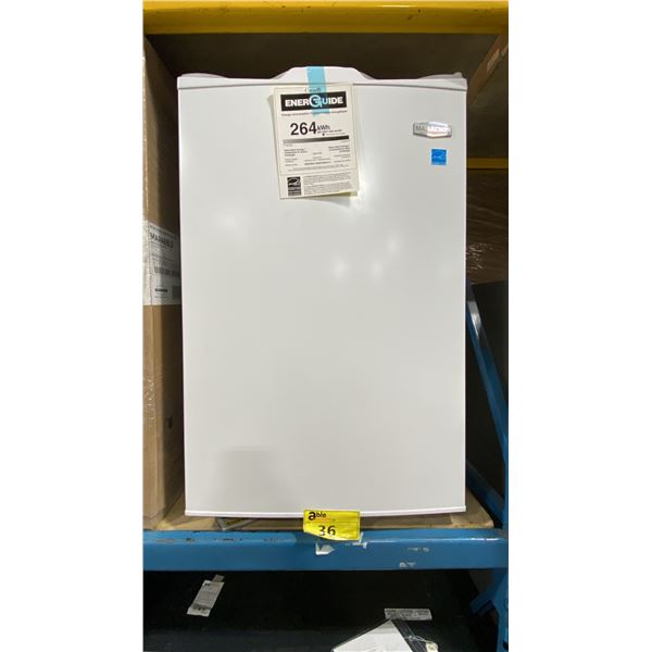 STIRLING MARATHON MODEL MAR45W-1. WHITE 4.5 CU. FT. DELUXE COMPACT BAR REFRIGERATOR