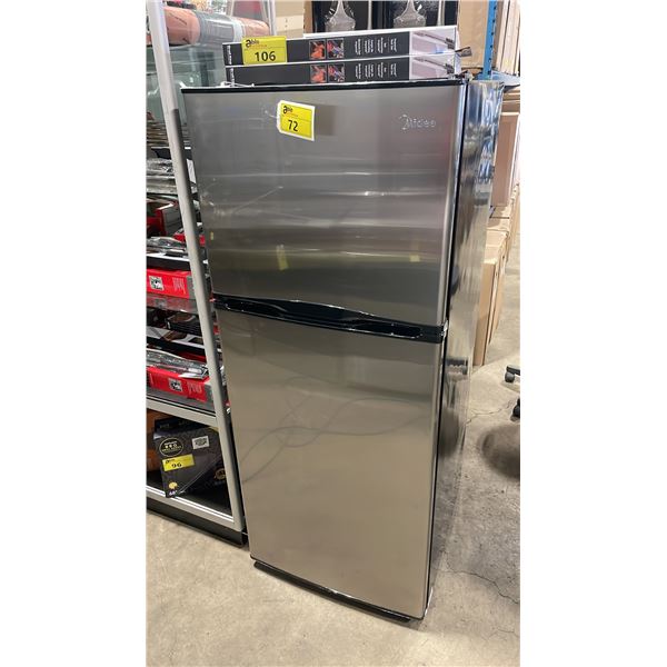 MIDEA MODEL MRT12B2AST. 24" STAINLESS STEEL / BLACK APARTMENT SIZE REFRIGERATOR WITH