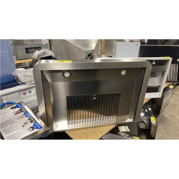 DACOR STAINLESS STEEL 36" COMMERCIAL STYLE PROFESSIONAL SERIES WALL MOUNTED RANGE HOOD