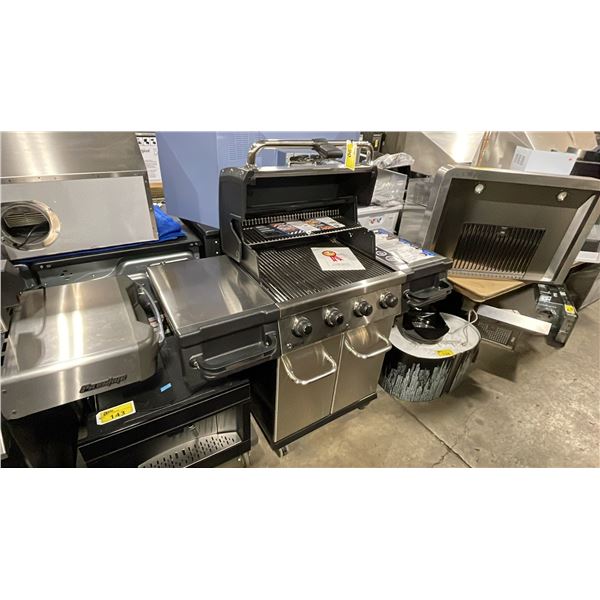 BROIL KING REGAL S420 PRO MODEL 95317. STAINLESS STEEL 4 BURNER NATURAL GAS OUTDOOR GRILL