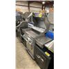 Image 2 : NAPOLEON ROUGE XT 425 MODEL RXT425SIBNSS. STAINLESS STEEL 3 BURNER NG OUTDOOR GRILL WITH SIDE BURNER
