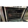 Image 5 : BOSCH MODEL HII8057C. 30" STAINLESS STEEL ELECTRIC SLIDE IN 4 BURNER RANGE WITH