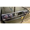Image 3 : SAMSUNG MODEL NE63A8711QN/AC. 30" BLACK STAINLESS STEEL ELECTRIC SLIDE IN SMART RANGE WITH