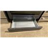 Image 5 : SAMSUNG MODEL NE63A8711QN/AC. 30" BLACK STAINLESS STEEL ELECTRIC SLIDE IN SMART RANGE WITH