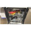Image 2 : BOSCH SUPER SILENCE PLUS MODEL SHE89PW75N. STAINLESS STEEL  24" INTEGRATED CONTROL INSERT DISHWASHER