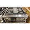 Image 2 : KITCHENAID MODEL KFDC500JSS. STAINLESS STEEL 30" SMART COMMERCIAL STYLE DUAL FUEL RANGE