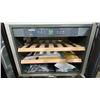 Image 4 : LIEBHERR MODEL HWS1800. 24" 18 BOTTLE BUILT IN WINE CABINET