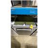 Image 2 : BOSCH MODEL SHP65CC5UC. STAINLESS STEEL  24" INTEGRATED CONTROL INSERT DISHWASHER