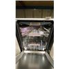 Image 3 : BOSCH MODEL SHP65CC5UC. STAINLESS STEEL  24" INTEGRATED CONTROL INSERT DISHWASHER
