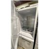 Image 3 : STIRLING MARATHON MODEL MFF179WBM-LH. 18 CU FT 30" WHITE BOTTOM FREEZER REFRIGERATOR