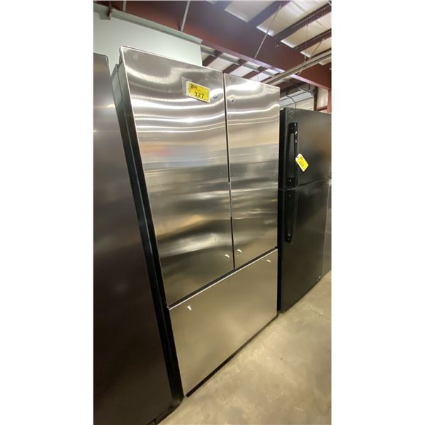 MONOGRAM MODEL ZWE23NSTSS. 23 CU FT 36" STAINLESS STEEL FRENCH DOOR BOTTOM FREEZER