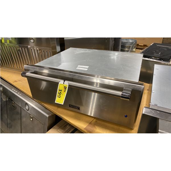 THERMADOR PROFESSIONAL MODEL WD30JP. STAINLESS STEEL 30" 2.6 CU FT BUILT IN WARMING DRAWER