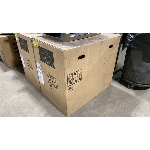 VENMAR MODEL VCS55030BSL. 30" 600 CFM BLACK STAINLESS STEEL PYRAMID CHIMNEY STYLE WALL MOUNT RANGE