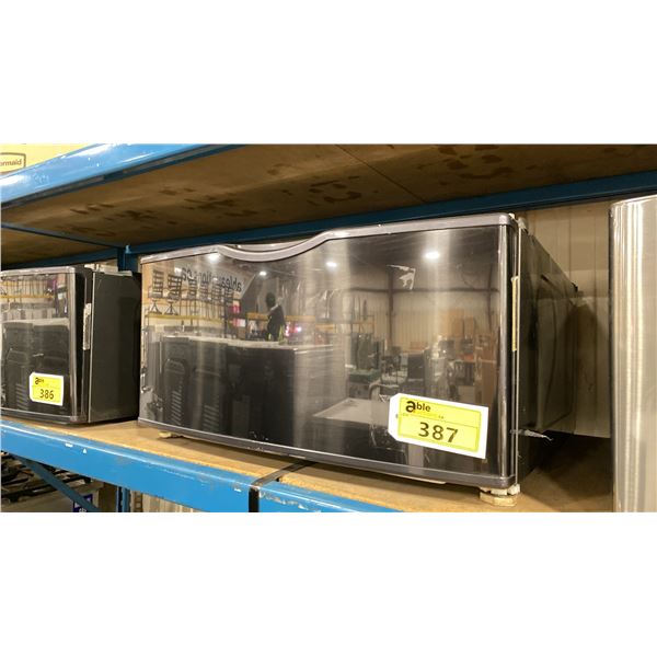 SAMSUNG MODEL WE357A0V/XAA. 14" BLACK STAINLESS PEDESTAL FOR BLACK STAINLESS 27 SERIES