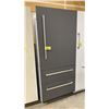 Image 1 : LIEBHERR MODEL HCB2090. 36" BUILT-IN BOTTOM FREEZER REFRIGERATOR WITH BIOFRESH