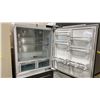 Image 2 : LIEBHERR MODEL HCB2090. 36" BUILT-IN BOTTOM FREEZER REFRIGERATOR WITH BIOFRESH