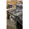 Image 2 : SMEG MODEL TRU90X. 36" VICTORIA DUAL FUEL STAINLESS STEEL RANGE WITH 5 BURNERS