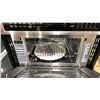 Image 2 : FRIGIDAIRE MODEL PMBD3080AF. 30" 1.6 CU FT STAINLESS STEEL BUILT IN CONVECTION MICROWAVE OVEN WITH