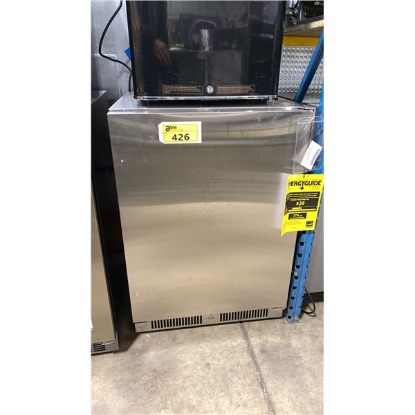 BLAZE GRILLS MODEL BLZ-SSRF-5.5. 24" 5,5 CU FT STAINLESS STEEL OUTDOOR RATED COMPACT REFRIGERATOR