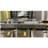 Image 3 : SAMSUNG MODEL DW80B6060US/AC. 24" 44 DBA STAINLESS STEEL BUILT IN SMART DISHWASHER WITH AUTO RELEASE