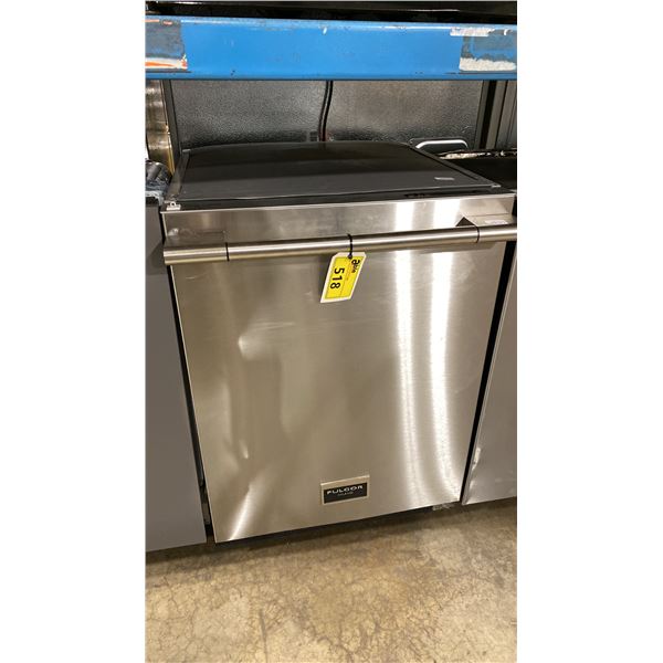 FULGOR MILANO MODEL F6DWT24SS2. 24" 45 DBA 600 SOPHIA SERIES STAINLESS STEEL BUILT IN DISHWASHER