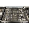 Image 2 : BOSCH MODEL HDIP056C. DUAL FUEL SLIDE IN STAINLESS STEEL RANGE WITH 5 BURNERS