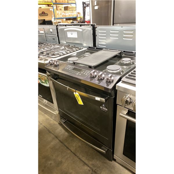 GE MODEL JCGS760BELTS. PREMIUM BLACK STAINLESS APPEARANCE 5.6 CU.FT. GAS RANGE