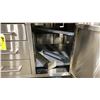 Image 2 : ALFRESCO OUTDOOR MODEL AXE-DDC-R-SC. 32" STAINLESS STEEL BUILT IN STORAGE COMBO WITH RIGHT HINGED