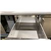 Image 5 : ALFRESCO OUTDOOR MODEL AXE-DDC-R-SC. 32" STAINLESS STEEL BUILT IN STORAGE COMBO WITH RIGHT HINGED