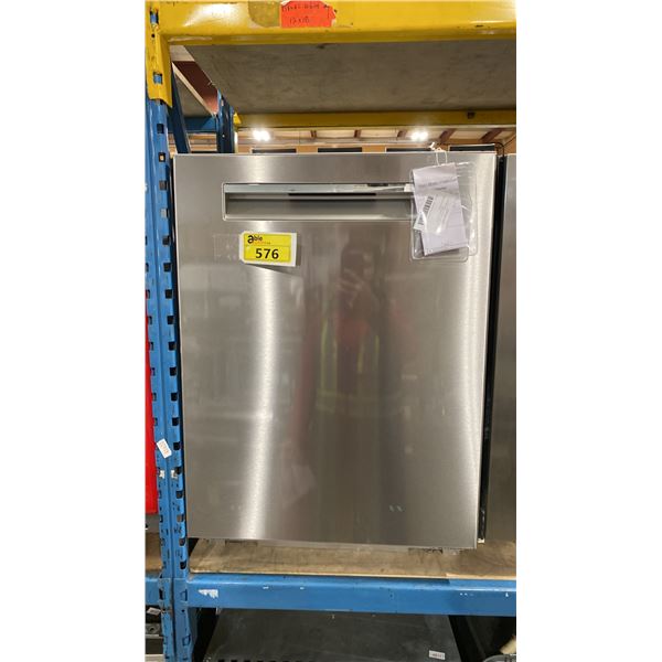 BOSCH MODEL SHP65CM5N. 24" 44 DBA 500 SERIES BUILT IN SMART STAINLESS STEEL DISHWASHER WITH