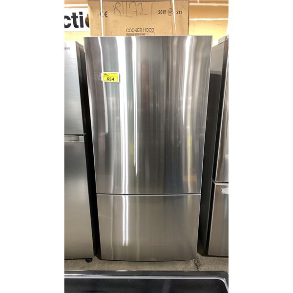 GE MODEL GBE17HYRFS STAINLESS STEEL COUNTER DEPTH BOTTOM FREEZER REFRIGERATOR