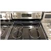 Image 2 : GE MODEL JCB630SVSS STAINLESS STEEL & BLACK GLASS TOP 4 BURNER STOVE