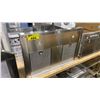 Image 2 : SMEG MODEL KSM30XU. 30" STAINLESS STEEL WALL MOUNTED CHIMNEY RANGE HOOD