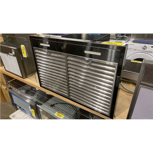 VENMAR MODEL VCS55030BSL. 30" BLACK STAINLESS STEEL PYRAMID CHIMNEY RANGE HOOD