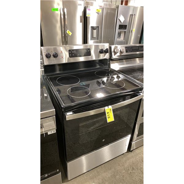 GE MODEL JCBS630SV1SS. BLACK & STAINLESS 4 BURNER GLASS TOP ELECTRIC STOVE