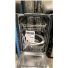 Image 2 : GE MODEL GBF180SSMSS. STAINLESS & BLACK FRONT BUILT-IN DISHWASHER